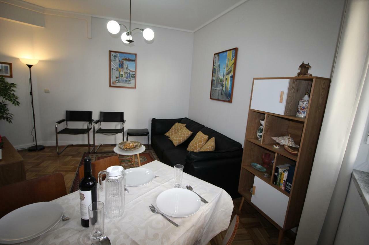 Com Patio Apartment *